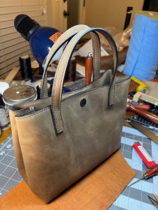 Fullsize hand bag (front 1)