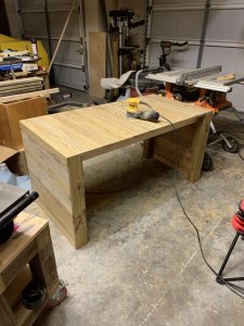 Custom pallet desk